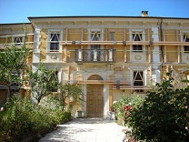 L'Aquila - Villa Farroni